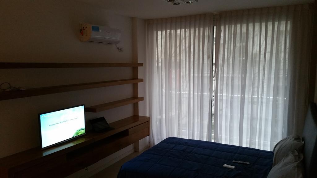Voyage Recoleta Hostel Buenos Aires Bilik gambar