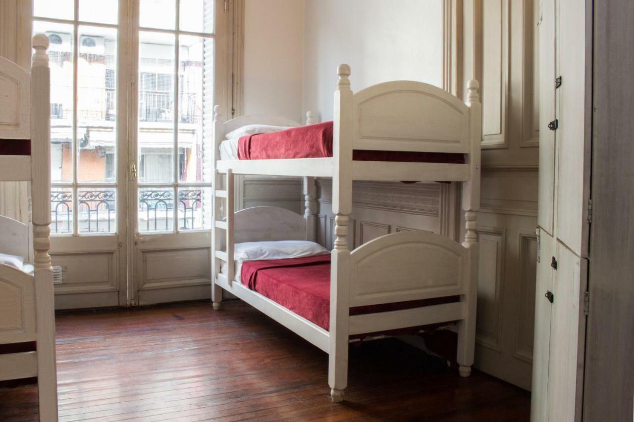 Voyage Recoleta Hostel Buenos Aires Bilik gambar